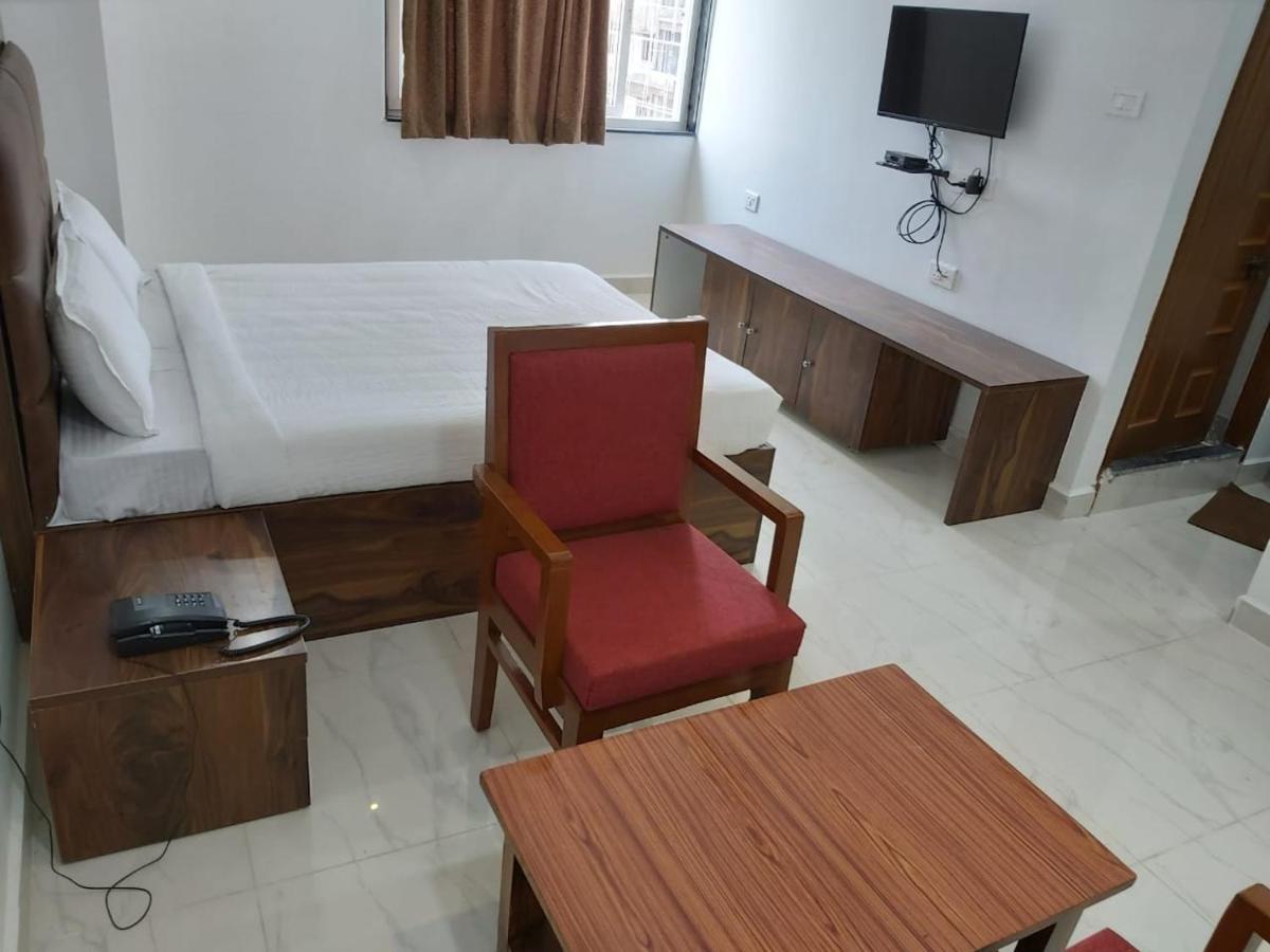 Hotel Sahasra Dla Warangal Extérieur photo
